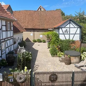 Altes Grabenhoefchen Nordheim vor der Rhön